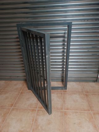 Reja de forja para puerta