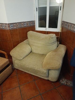 Sillón beige de tela