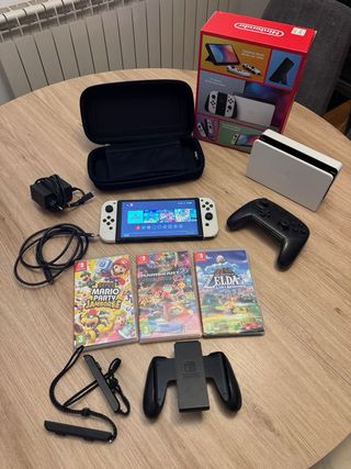 Nintendo Switch OLED Blanca + 3 juegos + Mando PRO