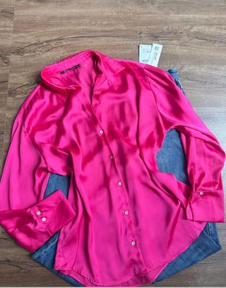 Camisa Zara Satinada Fucsia Talla S