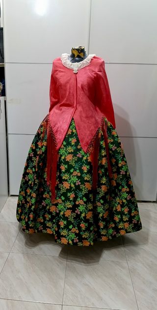 Traje de Baturra (medidas en la descripción)