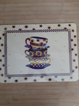 Conjunto de 4 individuais de cartão e cortiça