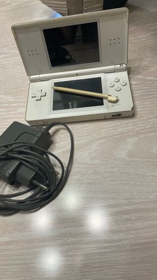 Nintendo DS Blanca con Cargador