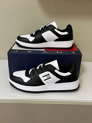 Scarpe Tommy Hilfiger Nere e Bianche Tg 44