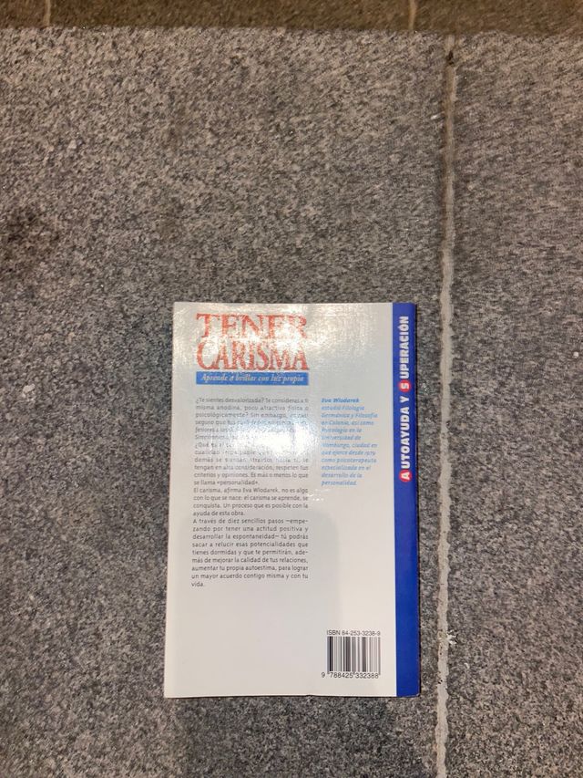 Tener carisma : aprende a brillar con luz propia