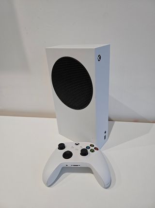 Xbox Series S Blanca con Mando y Caja