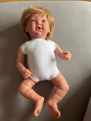 Muñeco Reborn como nuevo con chupete.