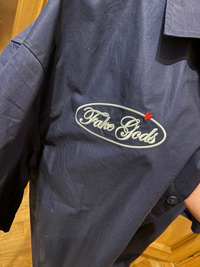 Camisa manga corta Fake Gods azul