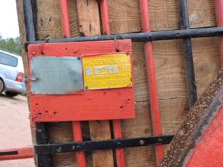 Carro de varas con matrícula