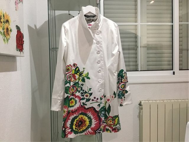 Abrigo Desigual estampado floral