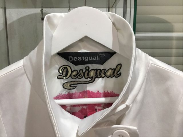 Abrigo Desigual estampado floral