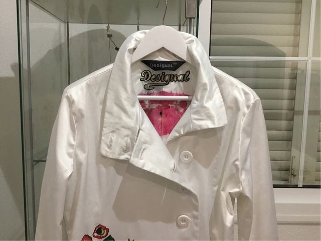 Abrigo Desigual estampado floral