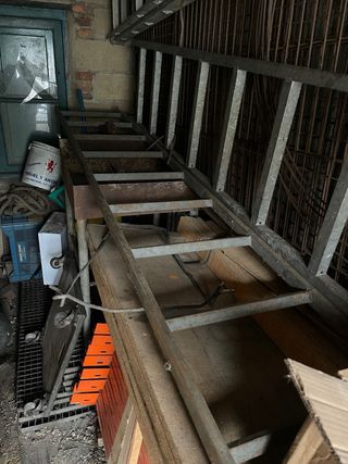 Escaleras metálicas 3m