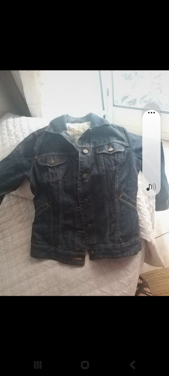 Giacca in denim blu usata poco