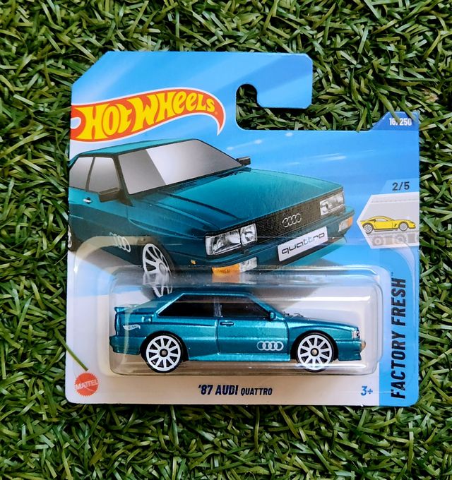 Hot Wheels '87 Audi Quattro Azul