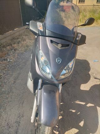 Moto Scooter Yamaha XMAX