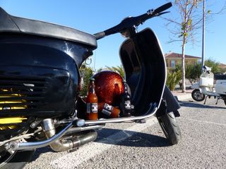 Vespa Sprint Veloce 215cc Negra