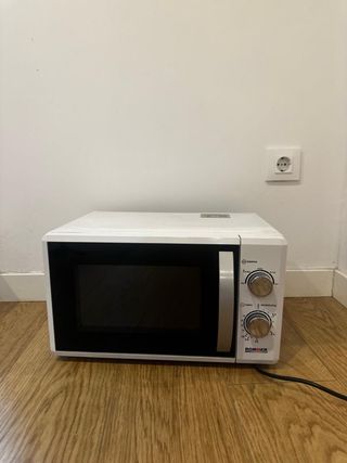 Microondas Rommer Blanco
