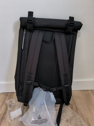 Mochila Helly Hansen Negra 28L Nueva
