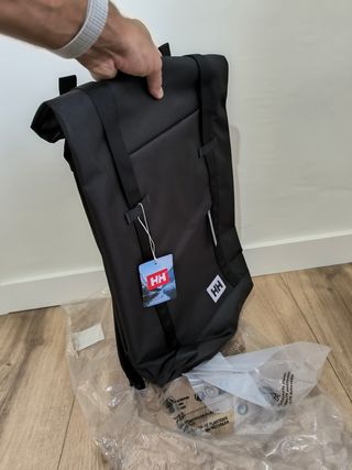 Mochila Helly Hansen Negra 28L Nueva