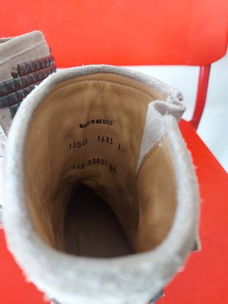 Botines ASH Beige con Tachuelas