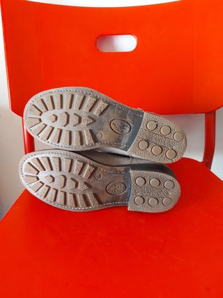 Botines ASH Beige con Tachuelas