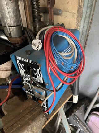 Soldadora MIG Pequeña