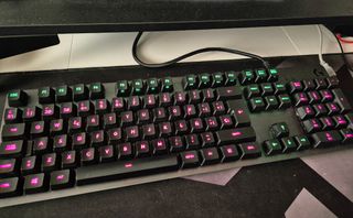 Teclado Logitech G513 Carbon RGB