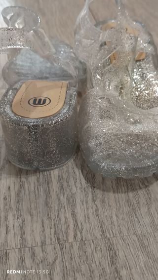 Sandalias romanas con purpurina