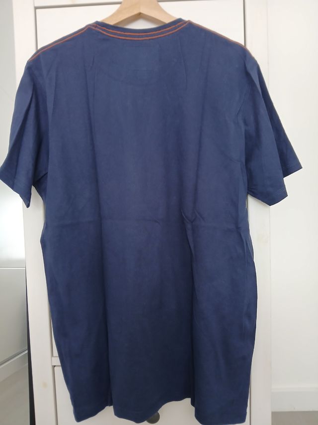 Camiseta Hombre Azul Guitarra. Talla L