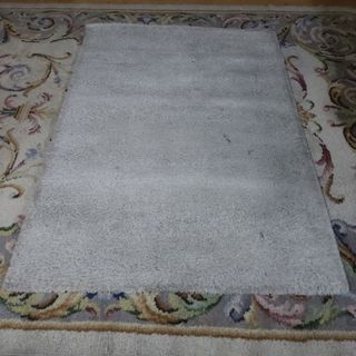 Alfombra beige 