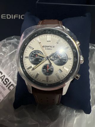 Casio Edifice EFR-575L-7AEF  reloj nuevo sin uso