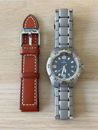 Reloj Festina de cuarzo plateado y negro