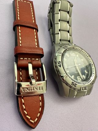 Reloj Festina de cuarzo plateado y negro