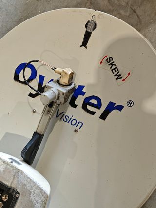 Antena Oyster Visión 3 para autocaravana