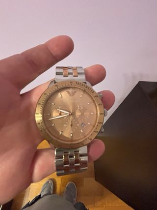 Reloj Armani Dorado y Plateado