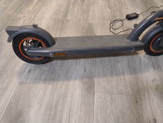 Patinete eléctrico Navee N40