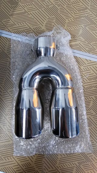 Embellecedor Doble Cola Escape Cromo