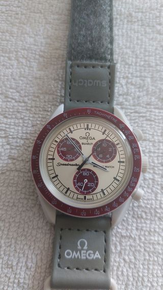 Reloj Omega Swatch Speedmaster Beige/rojo