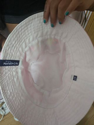 Gorro rosa con salpicaduras Mañana será bonito