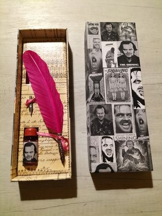 Confezione decoupata su richiesta con pennino