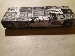 Confezione decoupata su richiesta con pennino