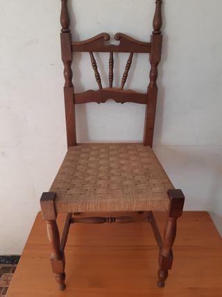 Sillas de castaño macizo