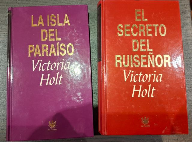 Libri di Victoria Holt: L'Isola del Paradiso e Il Segreto del Usignolo