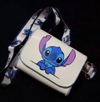 Cartera monedero de piel de Stitch de Disney.
