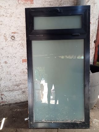 Ventana de aluminio con doble cristal