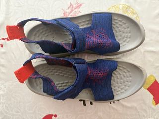 SANDALIAS TREKKING DECATHLON AZULÓN