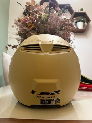 Casco LS2 ADVANT