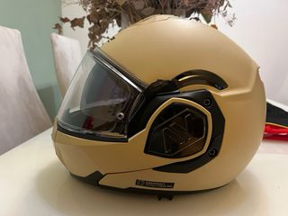 Casco LS2 ADVANT