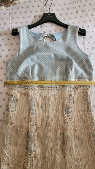 Vestido de fiesta con flecos